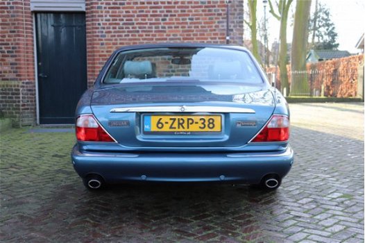 Jaguar XJ - Sovereign 4.0 V8 (284PK) Aut - Gedocumenteerd - Youngtimer - Unieke km's - 1