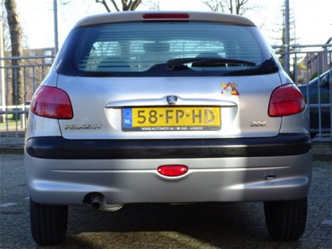 Peugeot 206 - 1.4 XT AUTOMAAT - 1