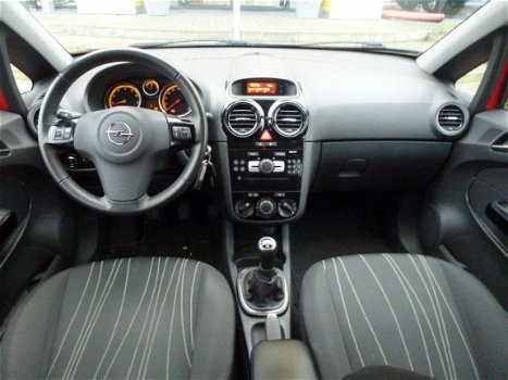 Opel Corsa - 1.4 16V 5D 111 Edition / Trekhaak / Cruise Controle / Dealer Onderhouden - 1