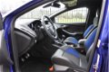 Ford Focus Wagon - 2.0 EcoBoost ST-2 / 250 PK / Navigatie / Sportstoelen / dealer onderhouden / PDC - 1 - Thumbnail