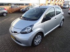 Toyota Aygo - 1.0-12V