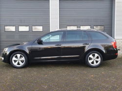 Skoda Octavia Combi - 1.6 TDi GreenLine 110PK Station + Navigatie + Parkeersensoren + Cruise + DakRa