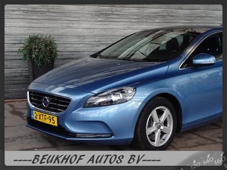 Volvo V40 - 2.0 D4 Summum Business 190pk Leer Navi Panoramadak - 1