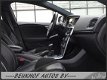 Volvo V40 - 2.0 D2 R-Design Business Leer Xenon Navi Stoelverwarming - 1 - Thumbnail