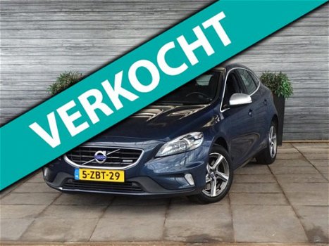 Volvo V40 - 2.0 D4 R-Design Business Panodak Leer Xenon Aut inparkeren - 1