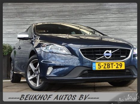 Volvo V40 - 2.0 D4 R-Design Business Panodak Leer Xenon Aut inparkeren - 1