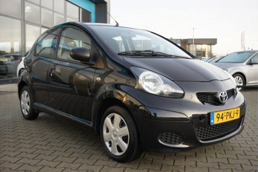 Toyota Aygo - 1.0-12V Cool 5 deurs, - 1