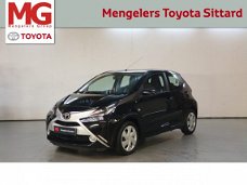 Toyota Aygo - 1.0 VVT-i x-play Bluetooth, Airco, Achteruitrijcamera