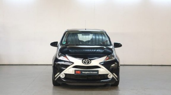 Toyota Aygo - 1.0 VVT-i x-play Bluetooth, Airco, Achteruitrijcamera - 1