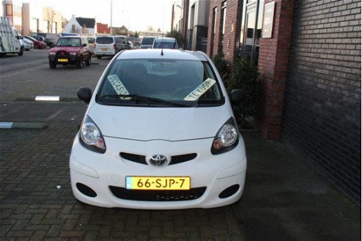 Toyota Aygo - 1.0-12V Cool Airco, 5deurs, Centrale vergrendeling, Electrische ramen - 1