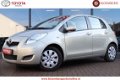 Toyota Yaris - 1.3 VVTi Aspiration - 1 - Thumbnail