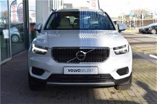 Volvo XC40 - 1.5 T3 Momentum Pro Parkeer Assist Line/Voorstoelen verwarmd/Zitverlening voorstoelen