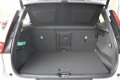 Volvo XC40 - 1.5 T3 Momentum Pro Parkeer Assist Line/Voorstoelen verwarmd/Zitverlening voorstoelen - 1 - Thumbnail