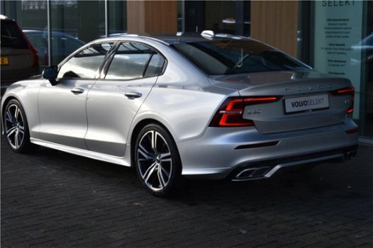 Volvo S60 - 2.0 T4 R-Design Park Assist Pack/achterbank in delen neerklapbaar/Keyless Entry 19