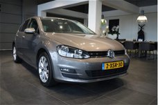 Volkswagen Golf - 1.2 TSI Highline navigatie cruise camera leer pdc 17 inch 105 pk