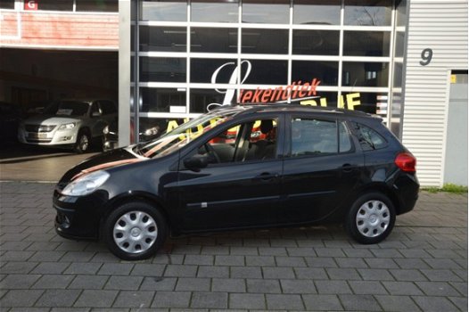 Renault Clio Estate - 1.2 TCE Sélection Business I Airco I Dakrail I PDC I Dealer onderhouden - 1