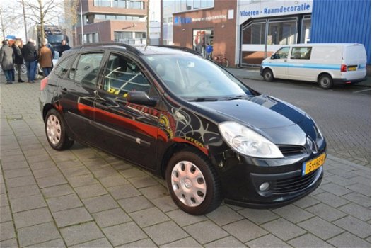 Renault Clio Estate - 1.2 TCE Sélection Business I Airco I Dakrail I PDC I Dealer onderhouden - 1