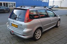 Peugeot 206 SW - 1.6-16V Quiksilver I Airco I Sport velgen I Trekhaak I Dealer onderhouden