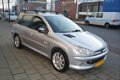 Peugeot 206 SW - 1.6-16V Quiksilver I Airco I Sport velgen I Trekhaak I Dealer onderhouden - 1 - Thumbnail