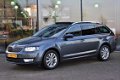 Skoda Octavia Combi - 1.6 TDI Greentech Elegance, Afn. Trekhaak, Panoramadak, Xenon, Groot-Navigatie - 1 - Thumbnail