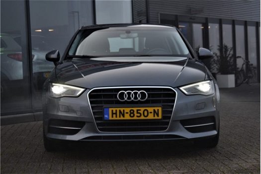 Audi A3 Sportback - 1.6 TDI Pro Line Plus, LED, Navigatie, Climate Control - 1