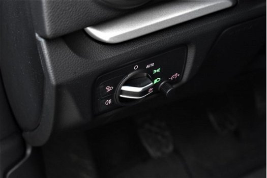 Audi A3 Sportback - 1.6 TDI Pro Line Plus, LED, Navigatie, Climate Control - 1