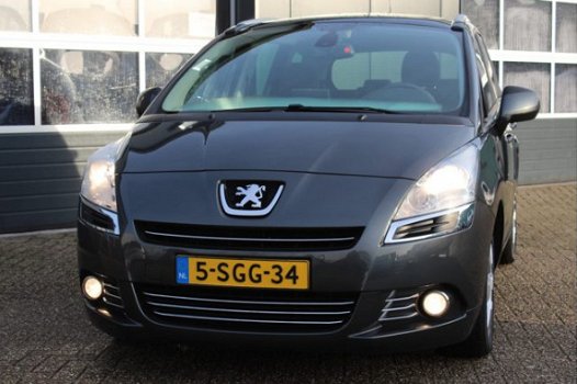 Peugeot 5008 - 1.6 e-HDi Style 5p. (115pk) AUTOMAAT /Pano-dak /Navi /Climat /Cruise /Elek. pakket /R - 1