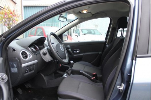 Renault Clio - 1.2 TCE Collection 5 Deurs Airco 3-6-12 M Garantie - 1