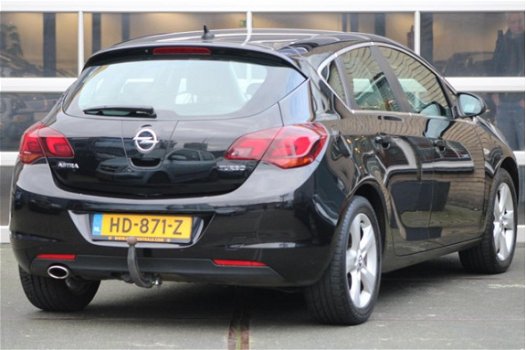 Opel Astra - 1.6 Turbo Cosmo 5 Deurs Navigatie 3-6-12 M Garantie - 1