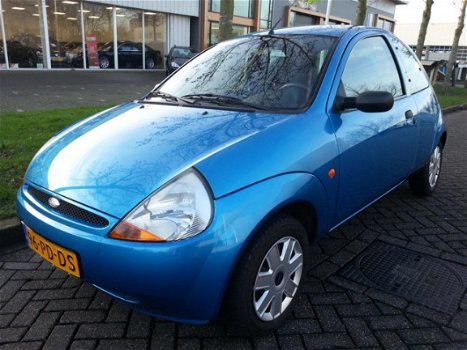 Ford Ka - 1.3 Trend Airco.Kan direct mee. zeer netjes - 1