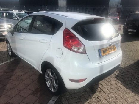 Ford Fiesta - 1.0 Style Ultimate 5-deurs, Navigatie, Lichtmetalen velgen , PDC v+a, 4 season banden, - 1