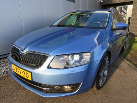 Skoda Octavia Combi - 1.6 TDI Greenline Businessline Xenon Leder Stoelverw Gr Navi DAB+ Clima Blueto - 1