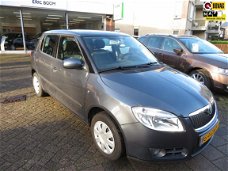 Skoda Fabia - 1.4-16V Ambiente 111DKM DEALER ONDERHOUDEN