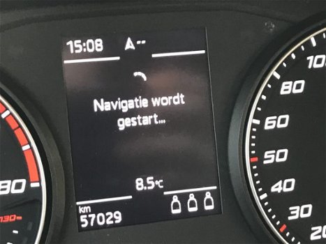 Seat Arona - 1.0 TSI Style Launch Edition Navigatie, Parkeersensoren Achter, Cruise control, Airco e - 1