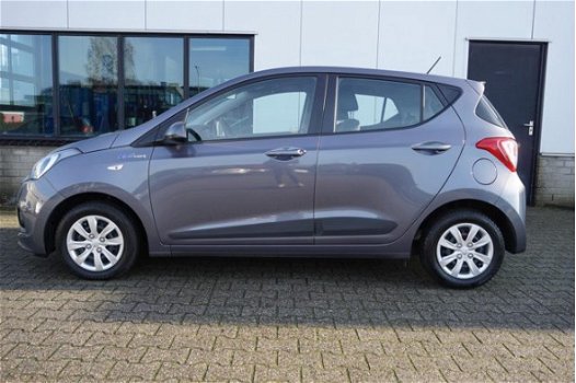 Hyundai i10 - 1.0i i-Motion Comfort 1 EIGENAAR NAV ECC CRUISE - 1