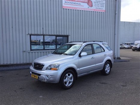 Kia Sorento - 2.5 CRDi Adventure 4X4 Airco , Cruise, Trekhaak 2800 kg - 1