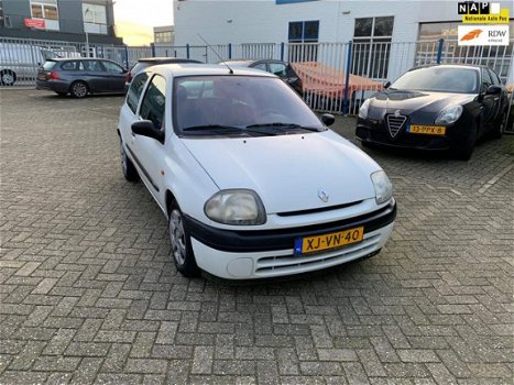 Renault Clio - 1.6 RN Automaat - 1