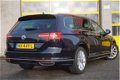 Volkswagen Passat Variant - 1.6 TDI Edition R Highline AUTOMAAT BJ2015 LED V+A | LMV17