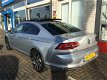 Volkswagen Passat - 1.4 TSI GTE Highline / PRIJS IS EX BTW is € 24140, 00 INCL BTW LEER/ PANO - 1 - Thumbnail