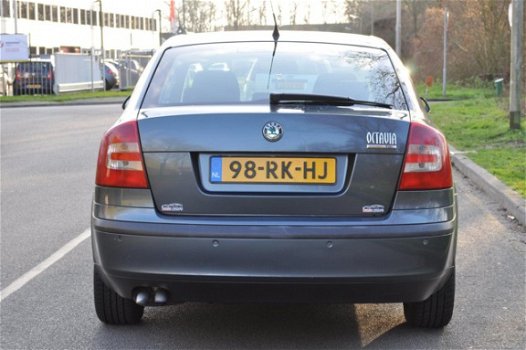 Skoda Octavia - 2.0 TDI Elegance AIRCO/NAVI/CRUISE - 1