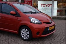 Toyota Aygo - 1.0 VVT-i 5D Comfort Orange