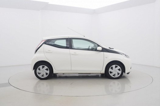 Toyota Aygo - 1.0 VVT-i x-play 5drs - 1