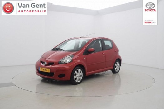 Toyota Aygo - 1.0 VVT-i Aspiration Red Parkeersensoren 5drs - 1