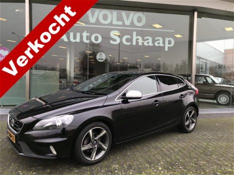 Volvo V40 - 1.6 D2 R-Design Navigatie Donker glas 17 inch lichtmetaal - 1