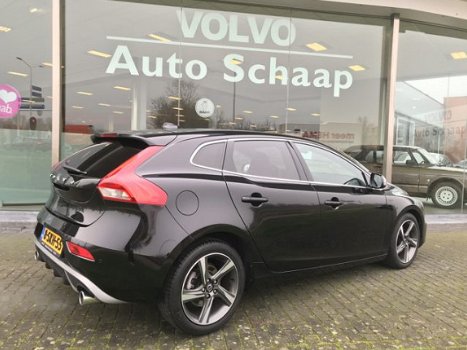 Volvo V40 - 1.6 D2 R-Design Navigatie Donker glas 17 inch lichtmetaal - 1