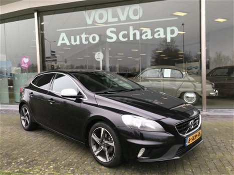 Volvo V40 - 1.6 D2 R-Design Navigatie Donker glas 17 inch lichtmetaal - 1