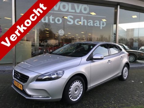 Volvo V40 - 1.6 T3 Intro Line Navigatie Park assist met camera Trekhaak - 1