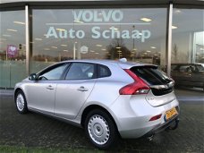 Volvo V40 - 1.6 T3 Intro Line Navigatie Park assist met camera Trekhaak