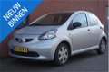 Toyota Aygo - 1.0-12V 5drs Access Dealer onderhouden - 1 - Thumbnail