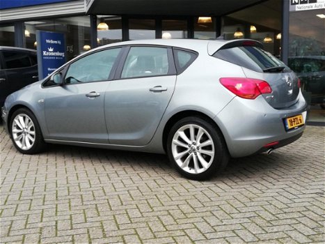 Opel Astra - 1.4 Turbo Edition 120PK (NAVI CLIMATE CRUISE 18INCH PDC V+A ZEER NETTE AUTO) - 1